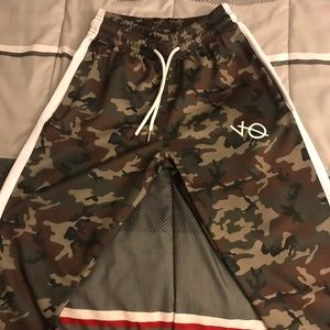 Vanquish Joggers